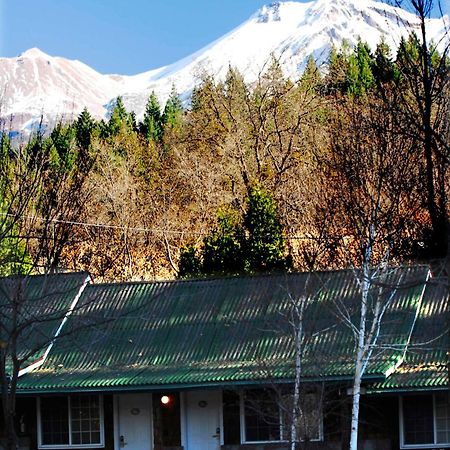 Strawberry Valley Inn Маунт Шаста Екстериор снимка