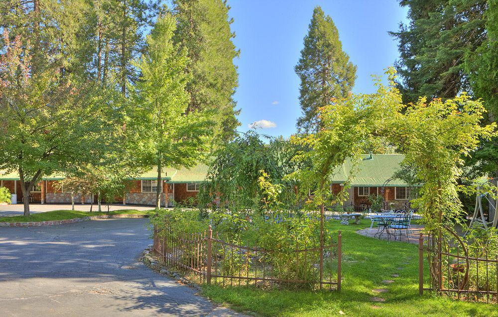 Strawberry Valley Inn Маунт Шаста Екстериор снимка