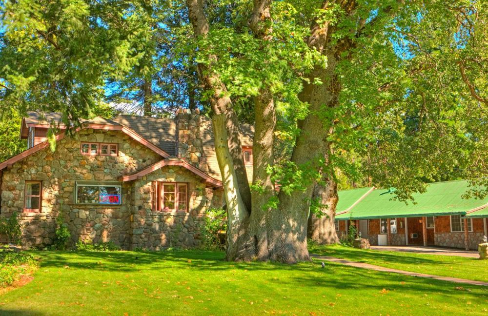 Strawberry Valley Inn Маунт Шаста Екстериор снимка